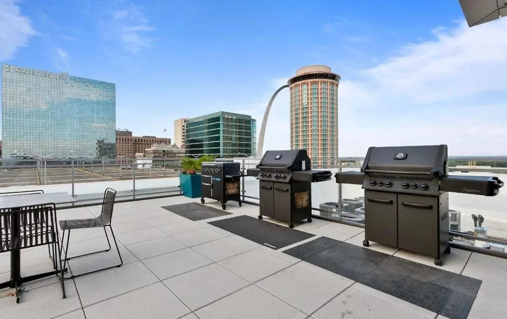 Cozy Apt Across From Ballpark Busch Stadium Saint Louis